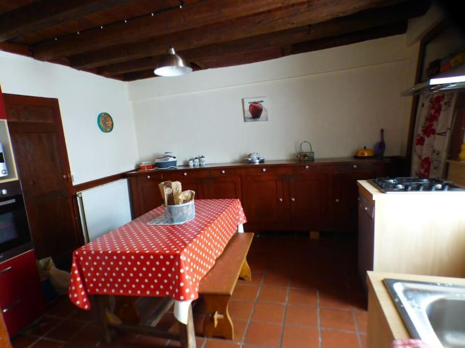 Maison Familiale Pour 8 Saint-Aventin エクステリア 写真